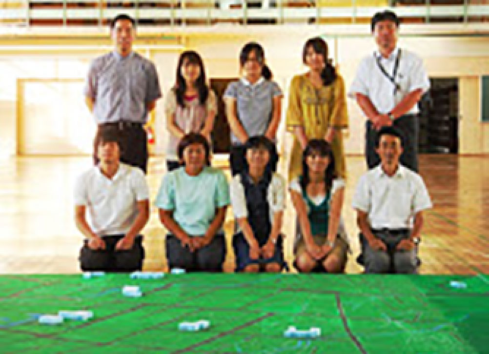 まちづくり学習　30年後の新庄　先生方と